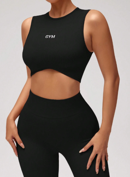 Conjunto con top sin mangas