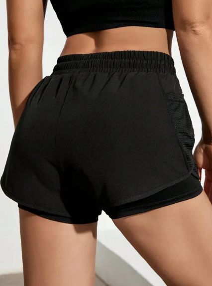 Short con tela de secado rápido y bolsillos de malla