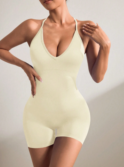 Enterizo corto con espalda de tirantes ajustables
