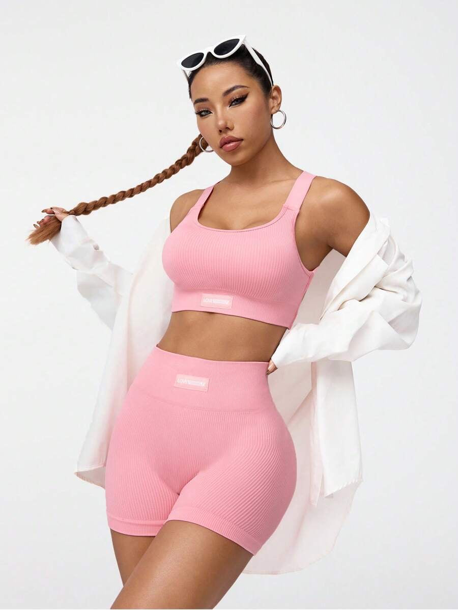 Conjunto deportivo sencillo