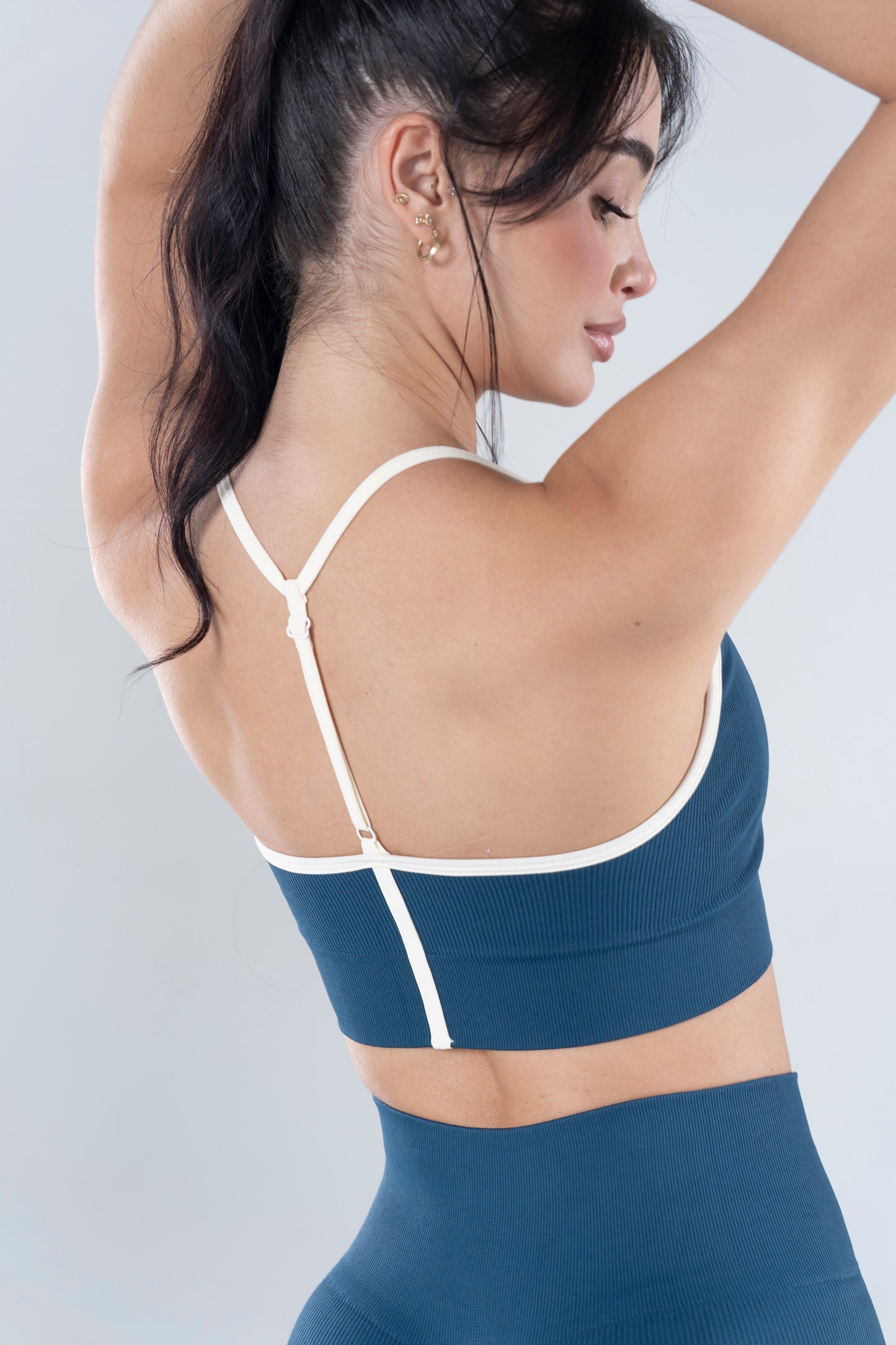Top Solea Azul con sesgo crudo