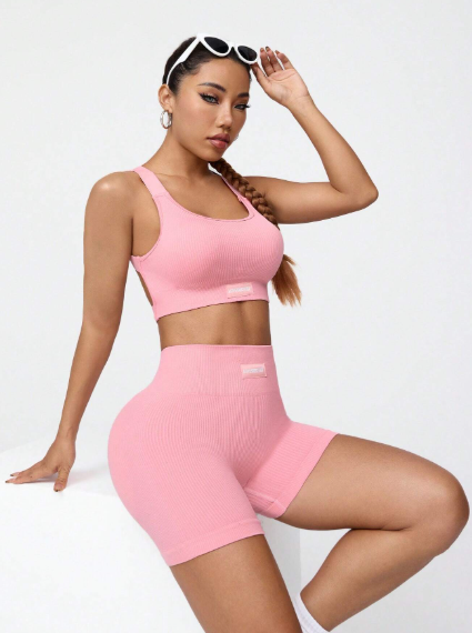 Conjunto deportivo sencillo