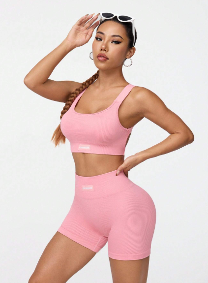 Conjunto deportivo sencillo