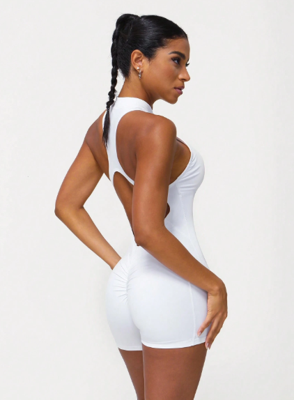 Enterizo corto ajustado con cremallera