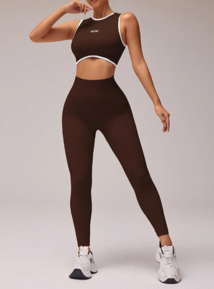 Conjunto de camiseta de tirantes y leggings