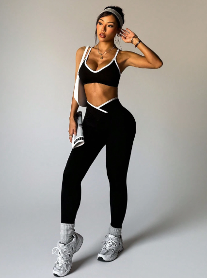 Conjunto deportivo de top con espalda cruzada