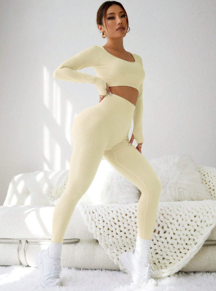 Conjunto de top manga larga y leggings