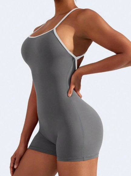 Enterizo corto con almohadillas de sujetador desmontables