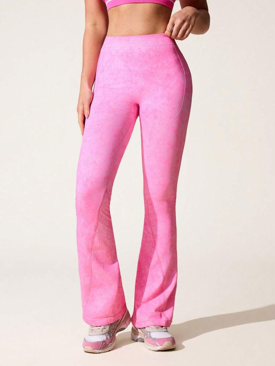 Pantalones acampanados sin costuras