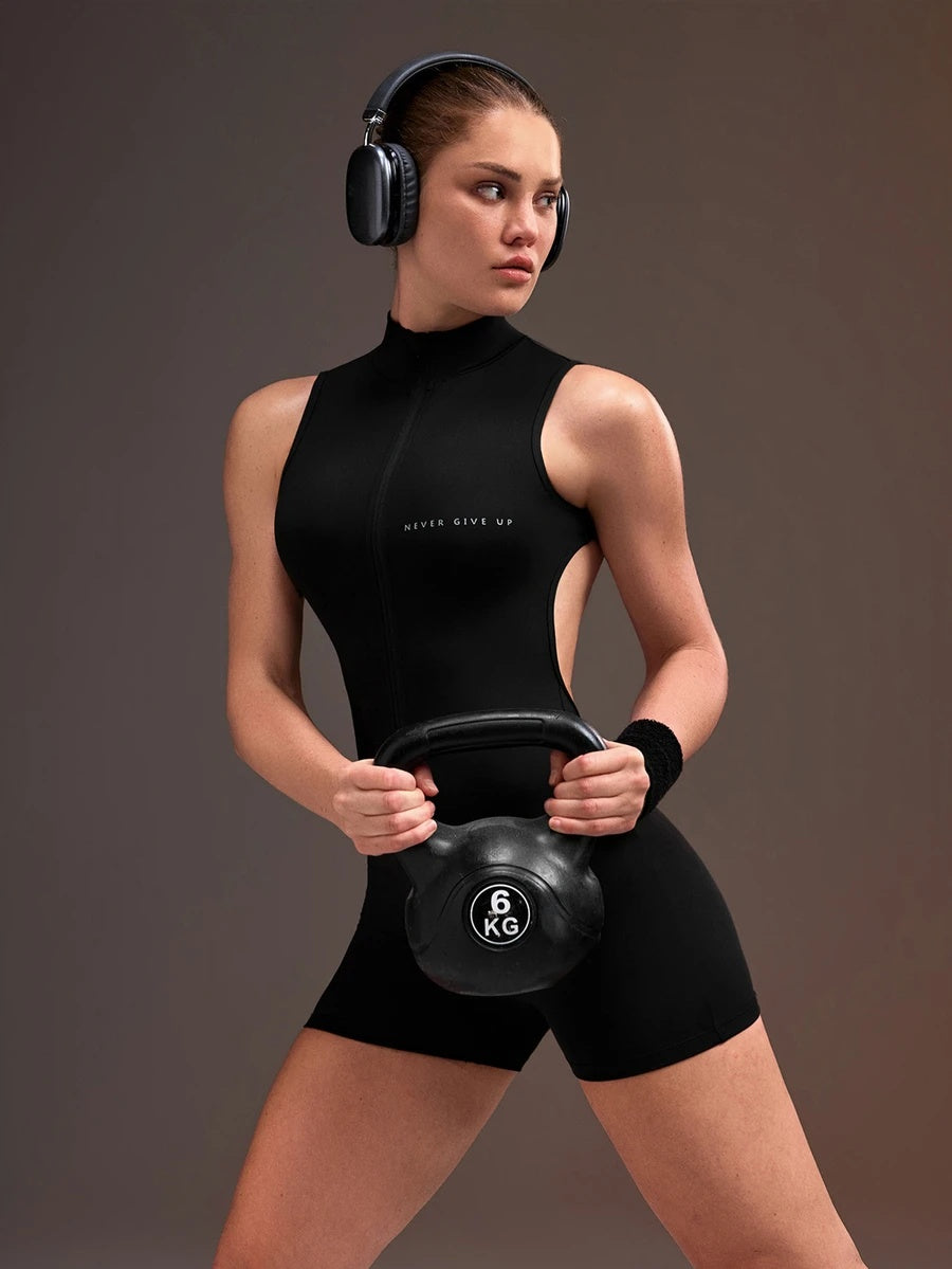 Enterizo corto con cremallera y espalda descubierta negro