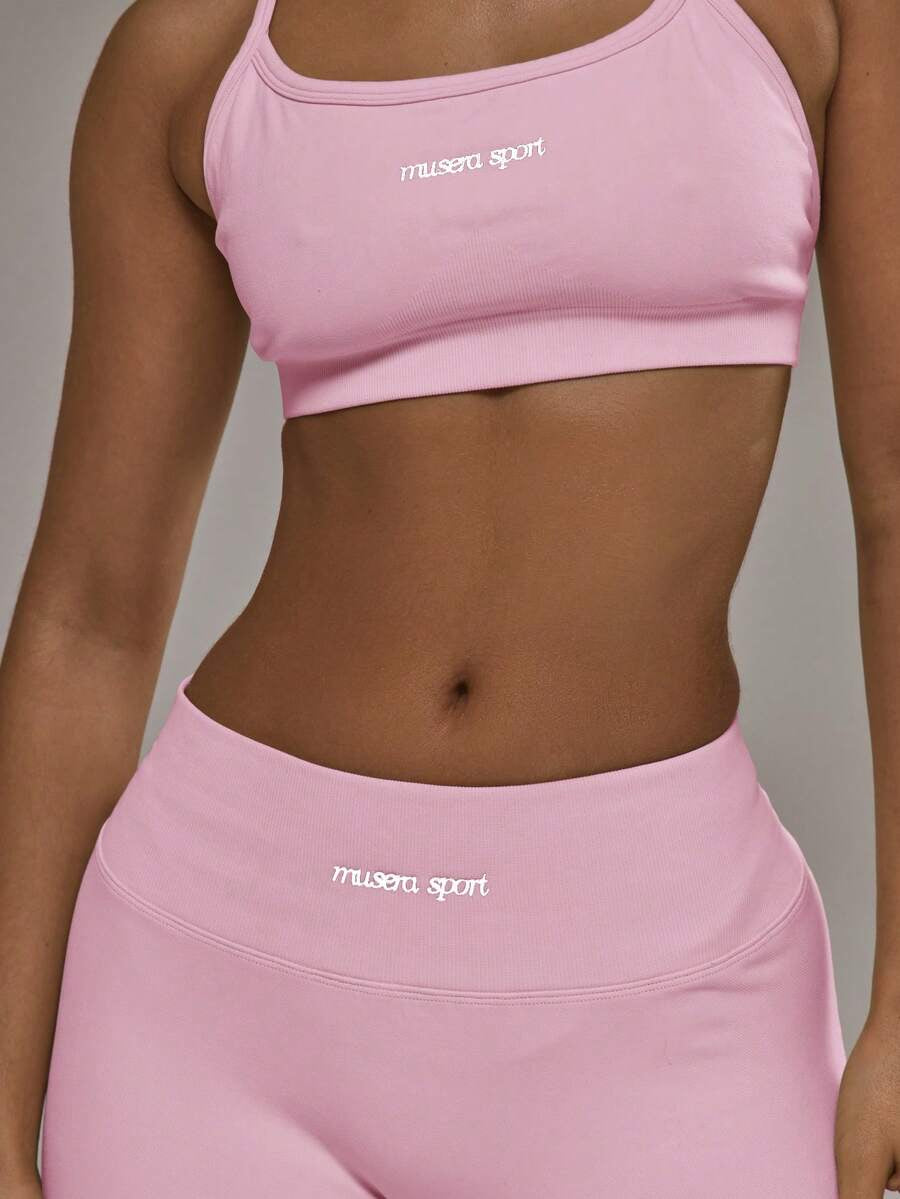 Conjunto de sujetador deportivo con espalda cruzada y shorts