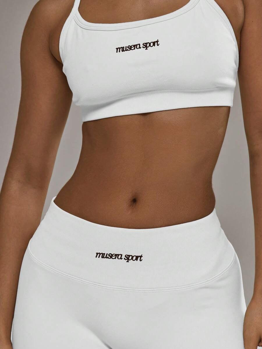 Conjunto de sujetador deportivo con espalda cruzada y shorts (Blanco)